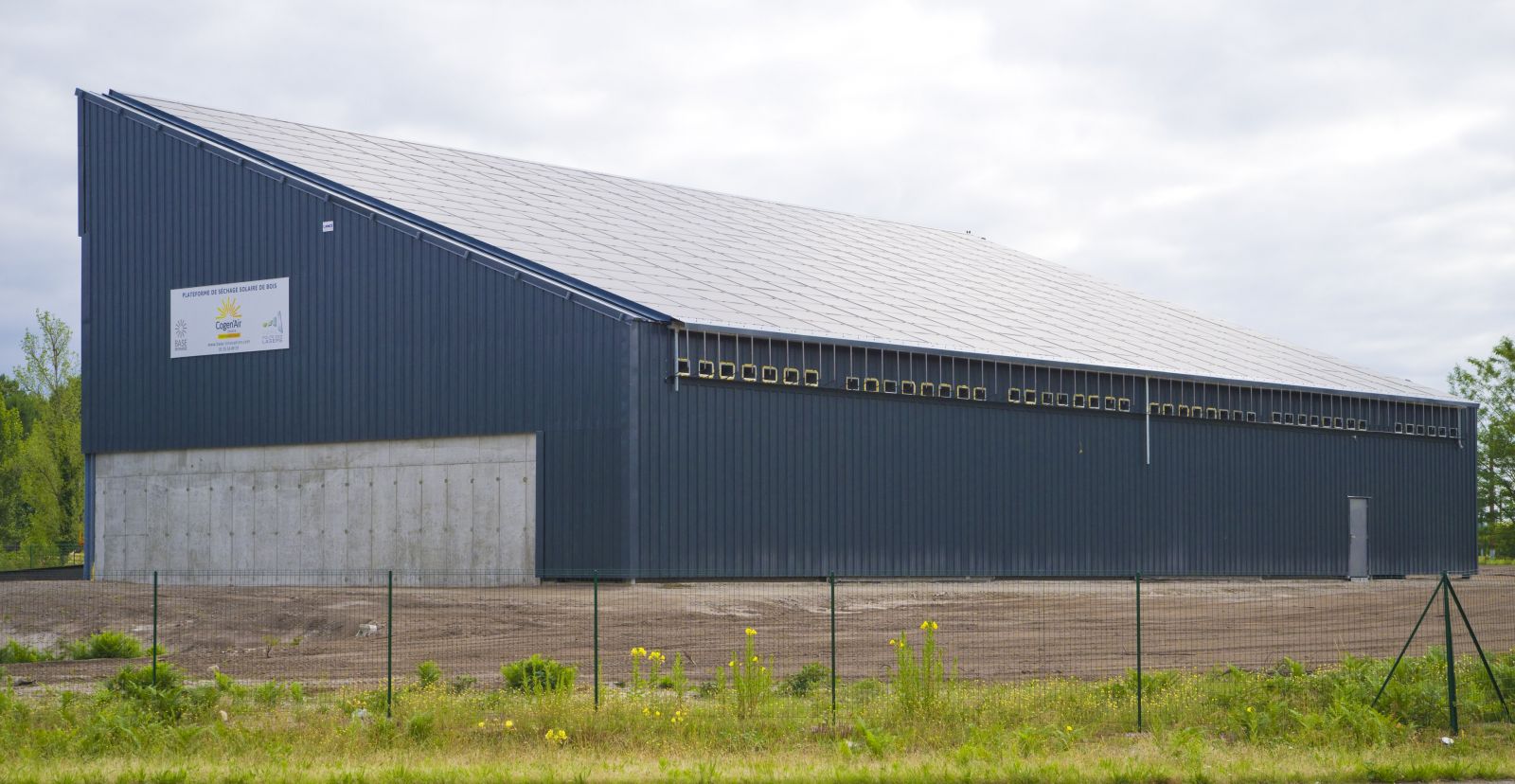 Réalisation d'un bâtiment de séchage solaire à Cestas en Gironde